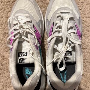 New Balance 580 Sneakers - White and Purple